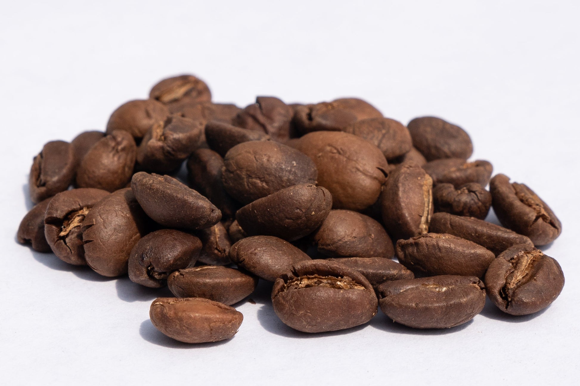 Medium roasted Red Catuai coffee beans grown in Kaʻū, Hawaiʻi